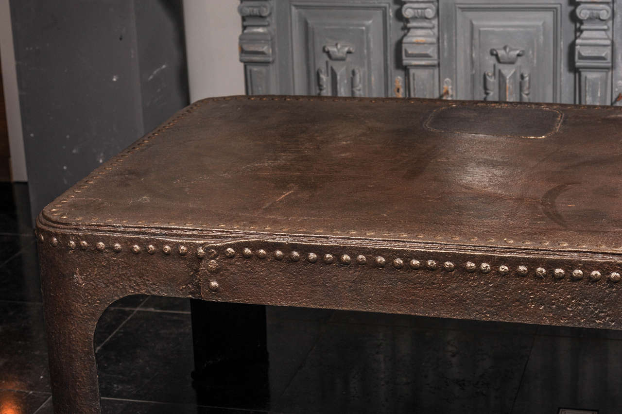 French Industrial Polished Weathered Riveted Steel Table, Machine Age In Good Condition In Baambrugge, NL